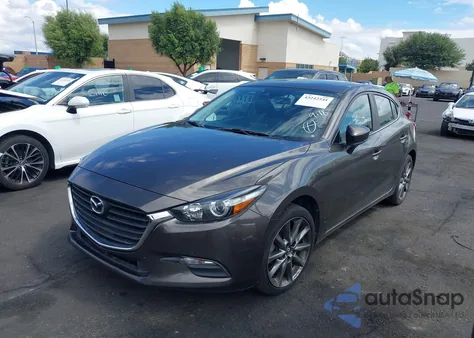 2018 Mazda Mazda3 Touring z USA, uszkodzony, nr VIN 3MZBN1L31JM182390